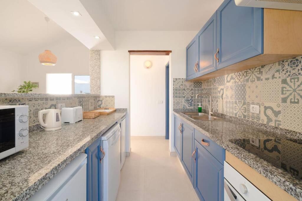 Luxurious Bungalow A2 In A Quiet Complex With Pool 100M From The Sea Charco del Palo Exteriér fotografie