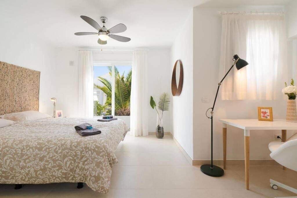 Luxurious Bungalow A2 In A Quiet Complex With Pool 100M From The Sea Charco del Palo Exteriér fotografie