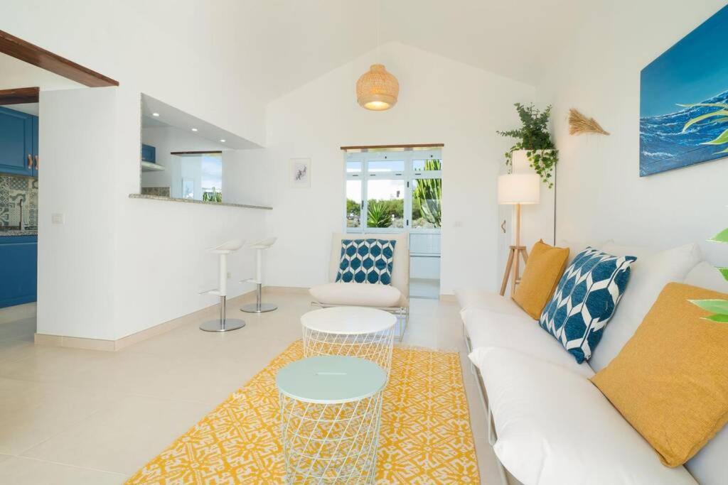Luxurious Bungalow A2 In A Quiet Complex With Pool 100M From The Sea Charco del Palo Exteriér fotografie