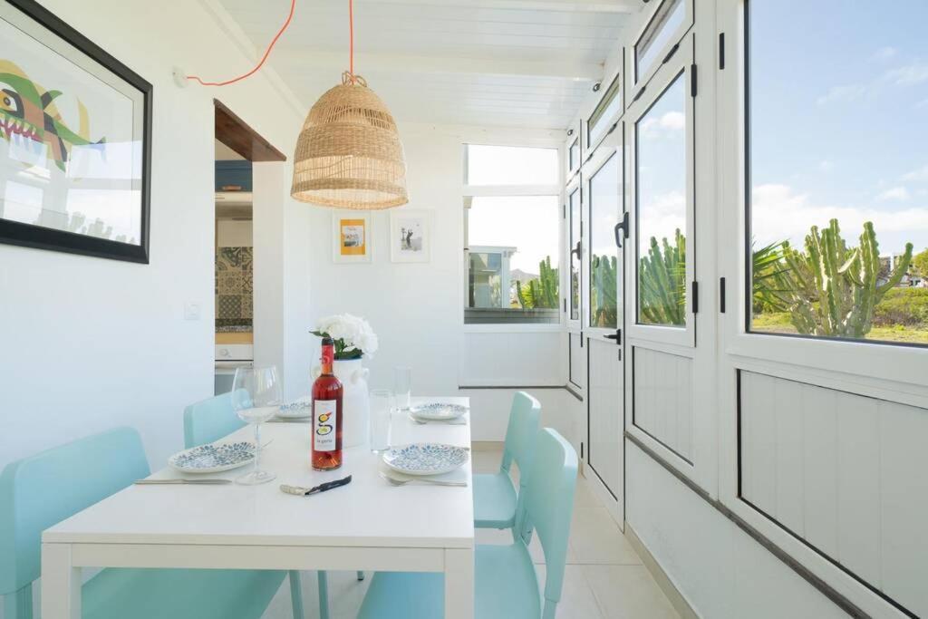 Luxurious Bungalow A2 In A Quiet Complex With Pool 100M From The Sea Charco del Palo Exteriér fotografie