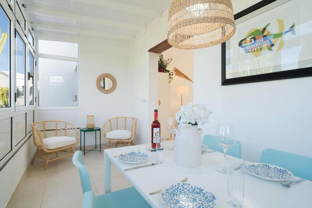 Luxurious Bungalow A2 In A Quiet Complex With Pool 100M From The Sea Charco del Palo Exteriér fotografie