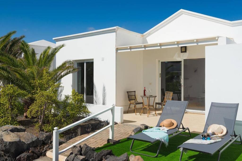 Luxurious Bungalow A2 In A Quiet Complex With Pool 100M From The Sea Charco del Palo Exteriér fotografie