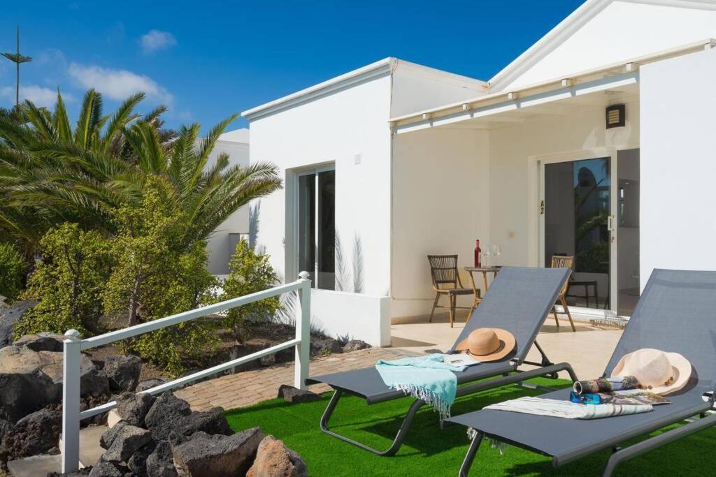 Luxurious Bungalow A2 In A Quiet Complex With Pool 100M From The Sea Charco del Palo Exteriér fotografie